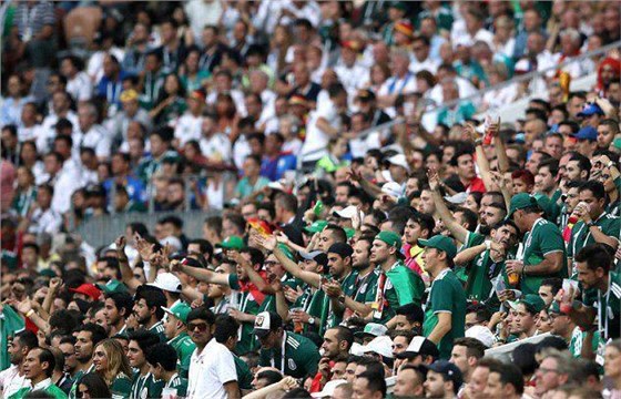 墨西哥球迷辱骂诺伊尔，国际足联展开调查，可能开出罚单