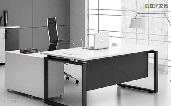 01-定制钢制办公桌,钢制办公椅.jpg